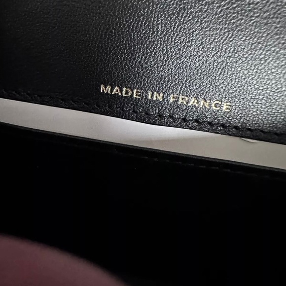 Chanel 23B black flap phone holder with light gold hardware - Picture 5 of 14